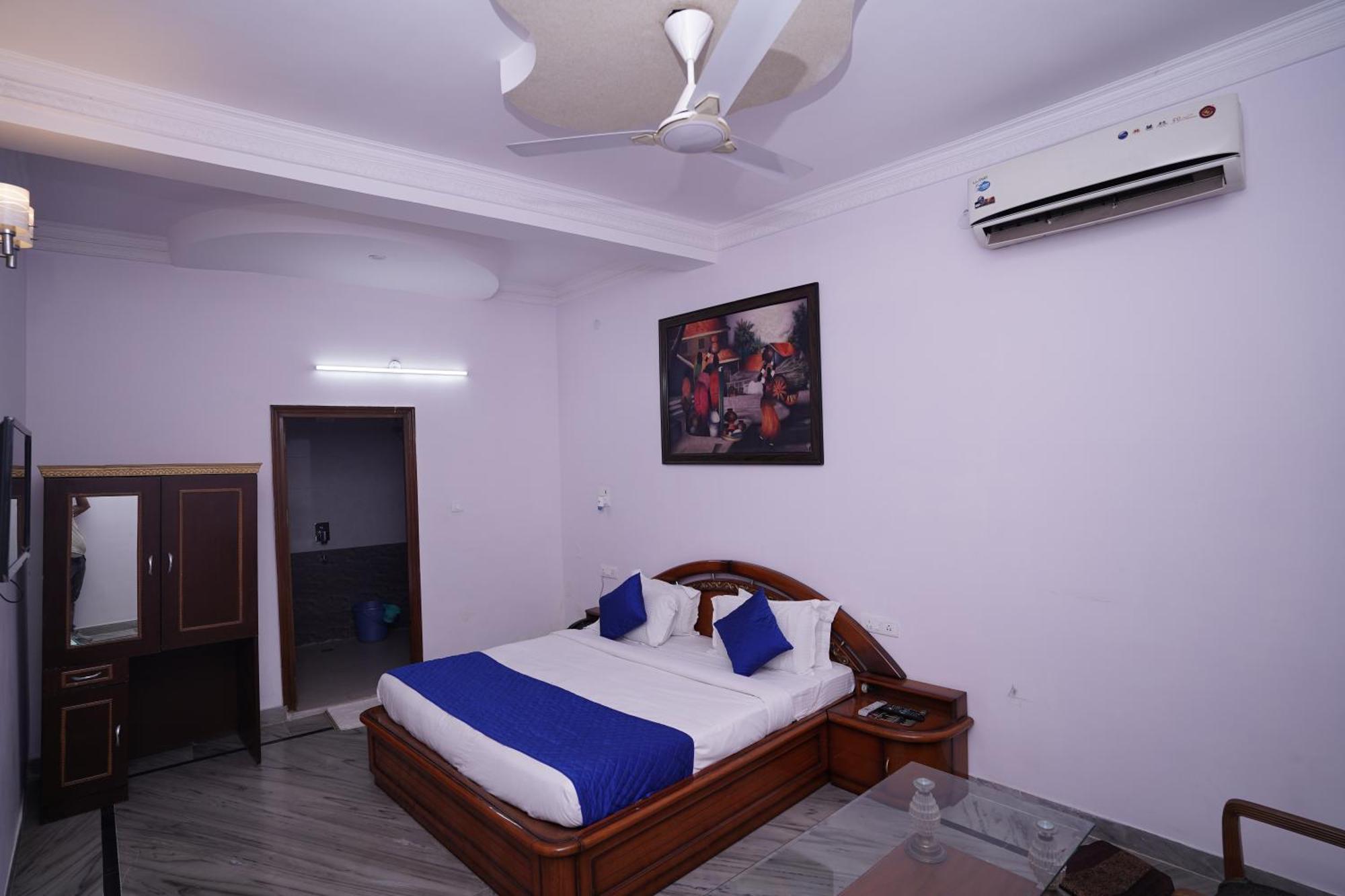Hotel Lecston @Yashobhoomi Dwarka Sector - 25 Metro Station Delhi  Exterior foto