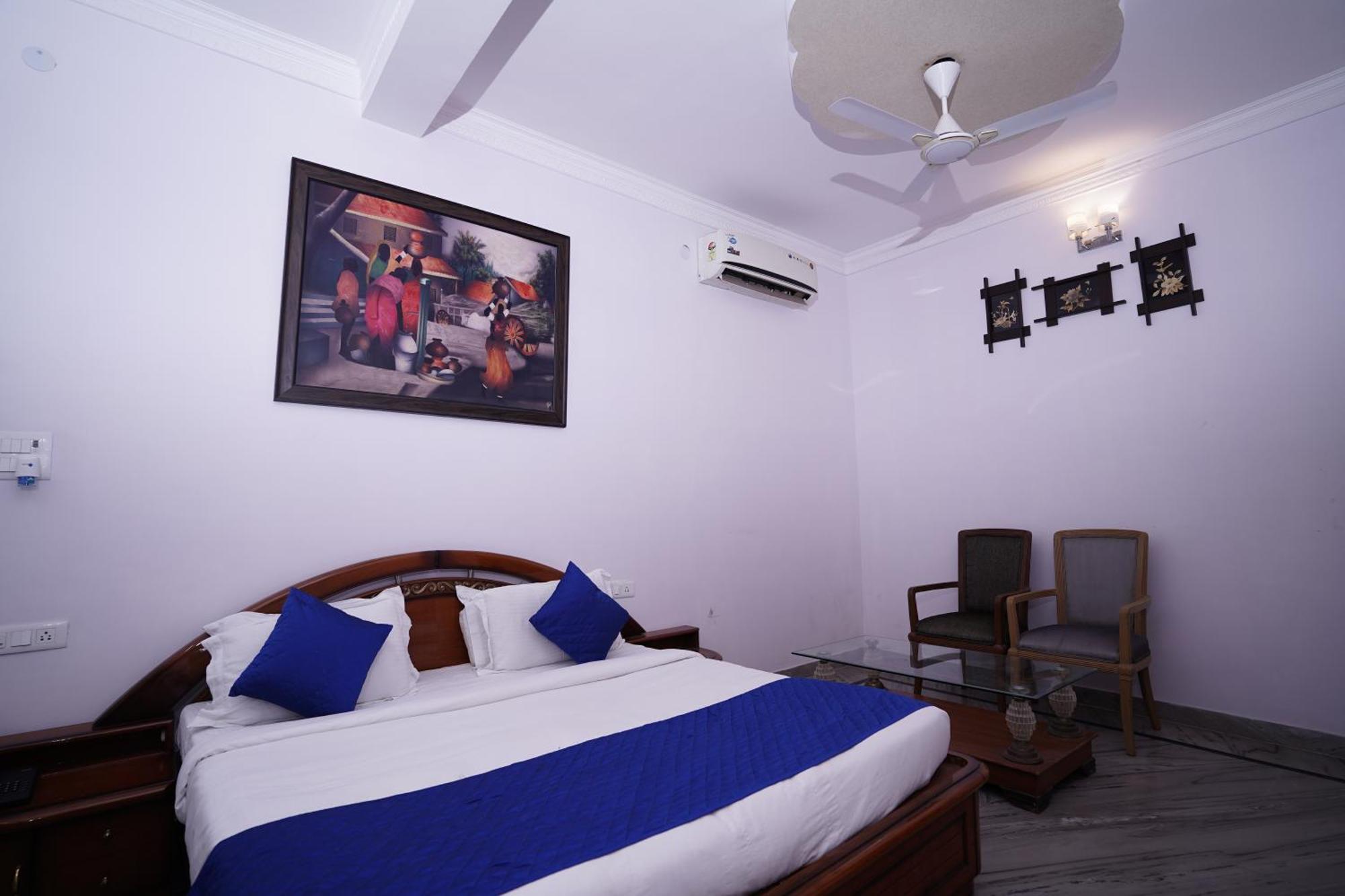 Hotel Lecston @Yashobhoomi Dwarka Sector - 25 Metro Station Delhi  Exterior foto