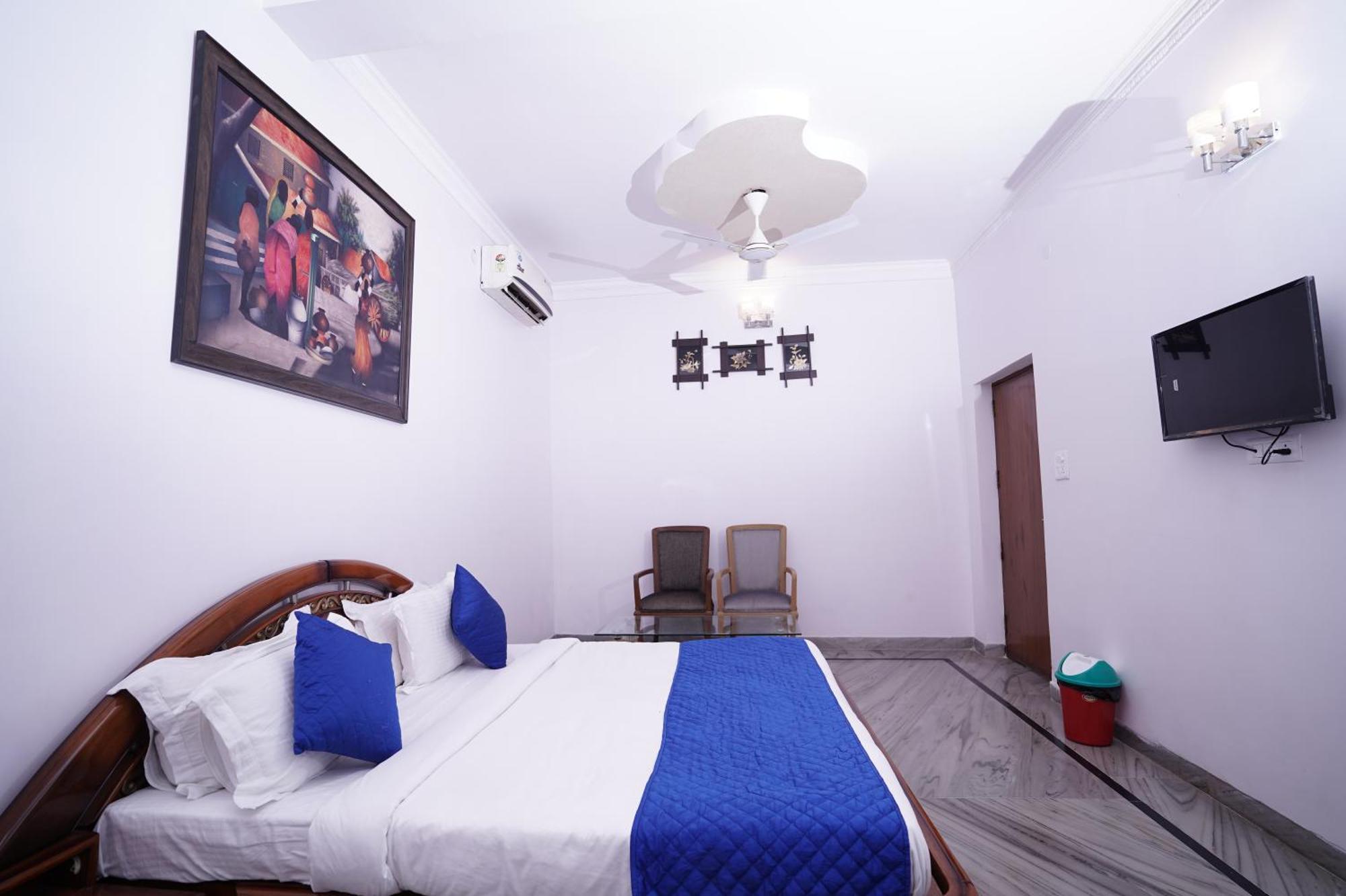Hotel Lecston @Yashobhoomi Dwarka Sector - 25 Metro Station Delhi  Exterior foto